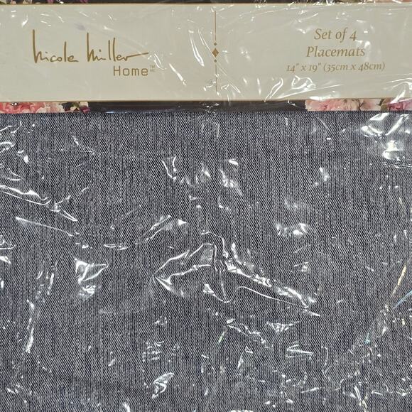 Nicole Miller Denim Blue Prema Chambray Lace Trim Set of 4 Placemats 14" x 19" - Picture 3 of 5